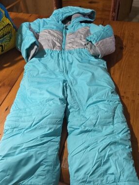 R Way Sz 5t Children's Teal Snowsuit with Gray Accents